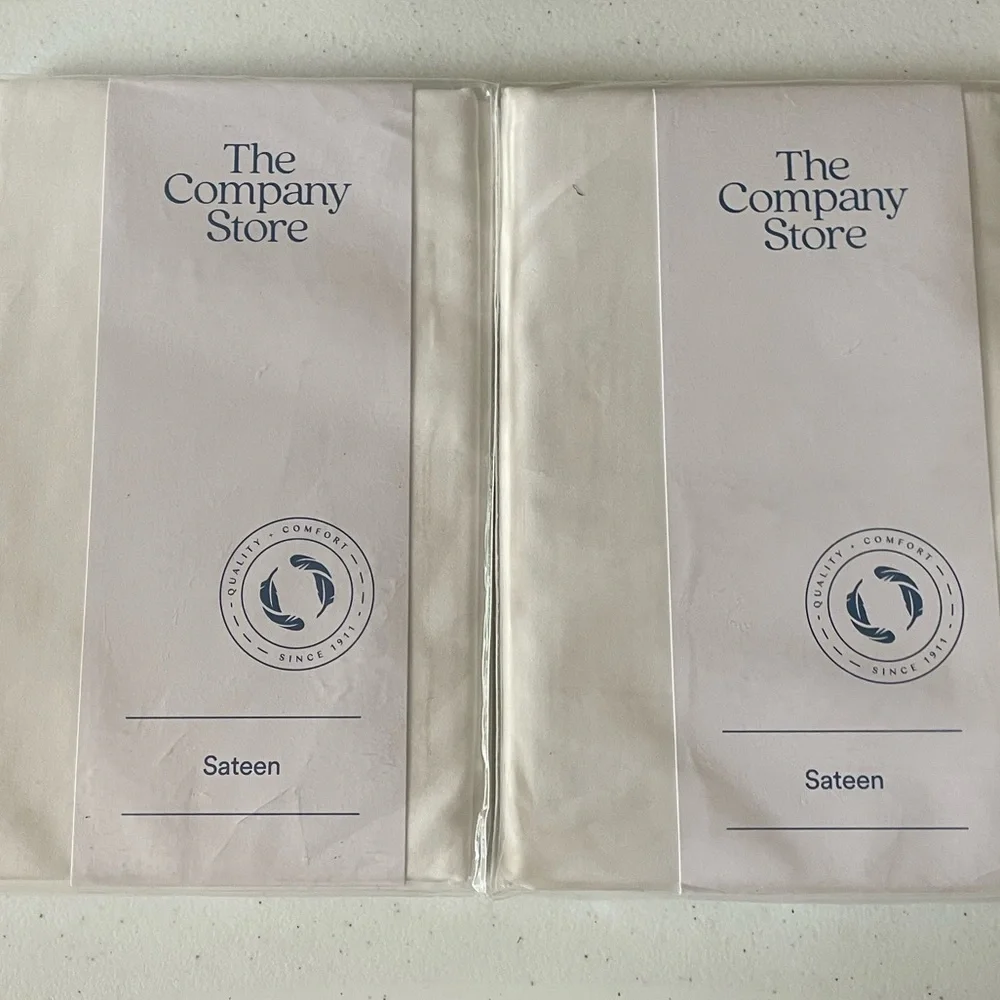 2 The Company Store Classic Smooth Wrinkle-Free Sateen Standard Shams White #1